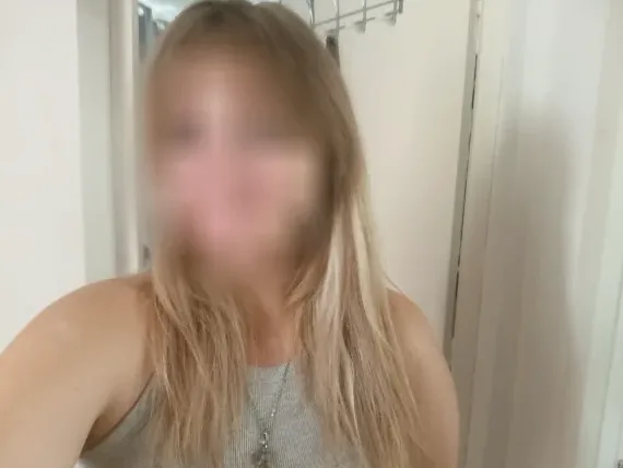 Amara, 20