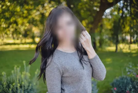 Hayley, 32