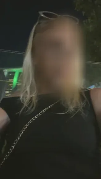 Kayleigh, 18