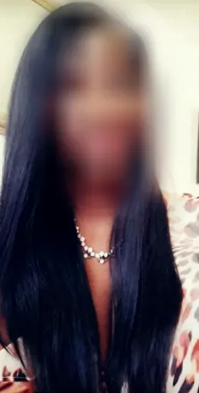 Laura, 39