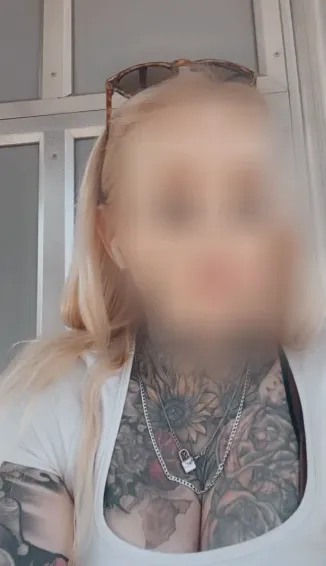 Leanne, 37