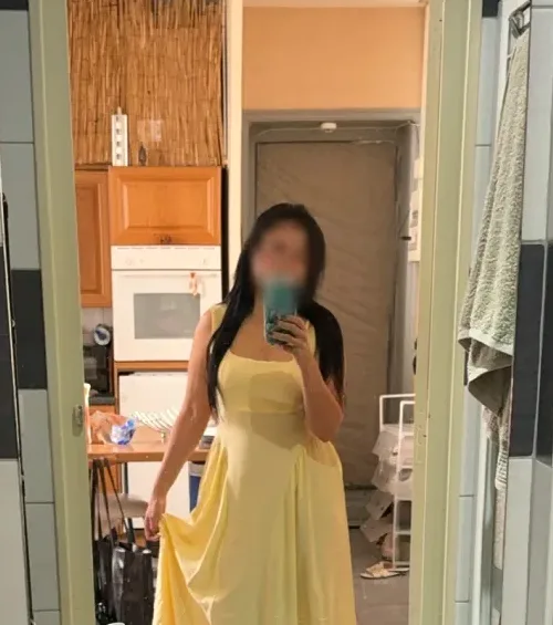Natalie, 32