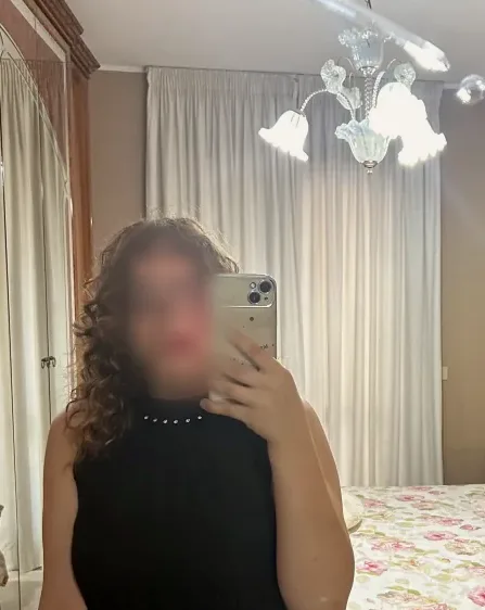Rebecca, 21